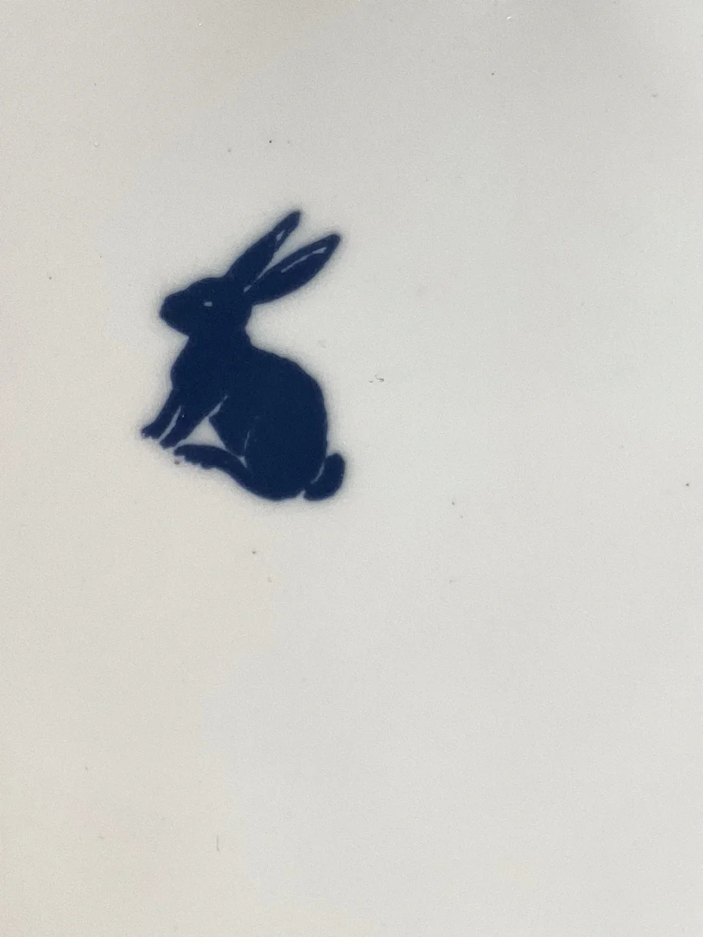 Anthropologie Millie Round Baking Dish Stoneware New Farm Rustic Bunny